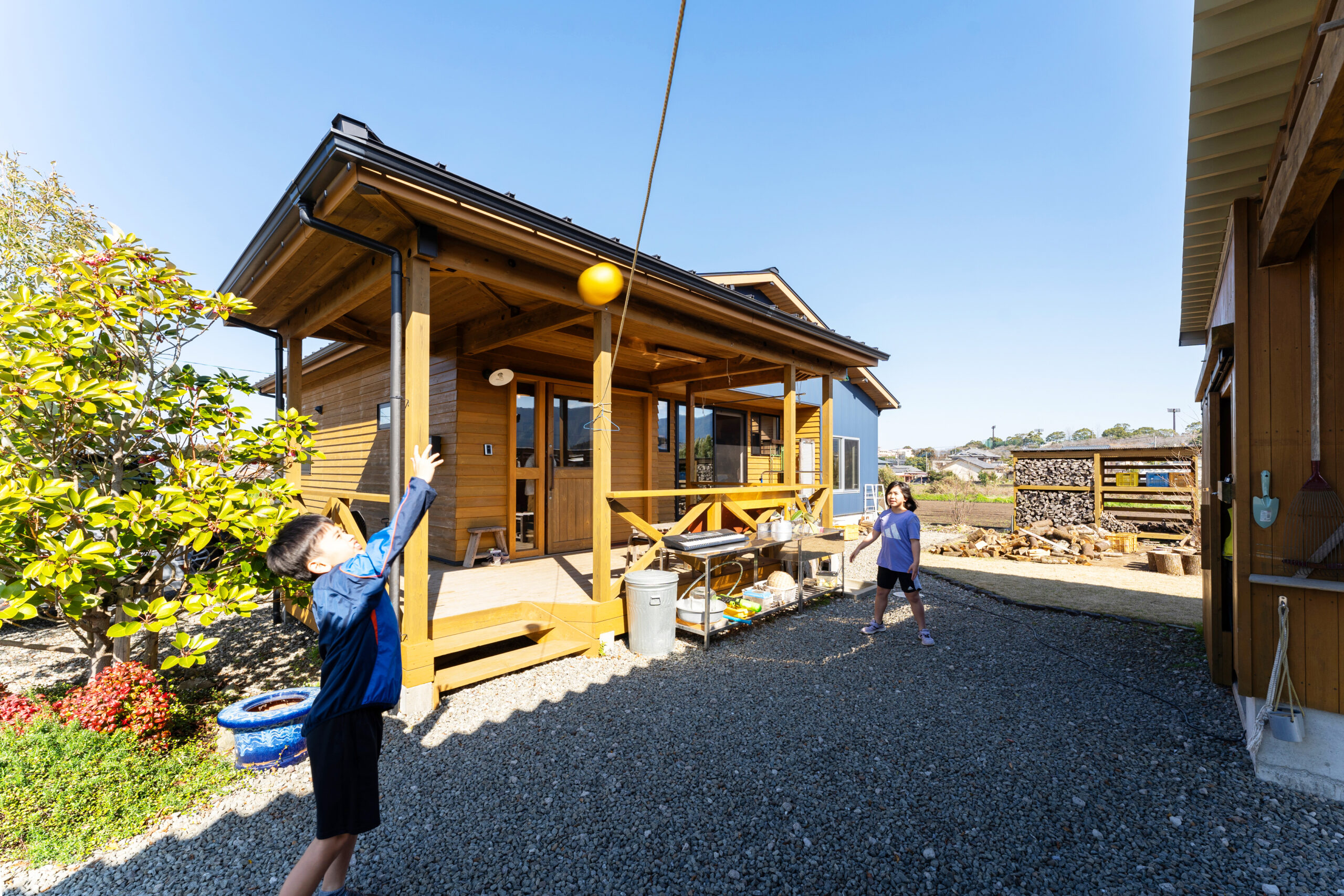 薪ストーブを囲み遊ぶように暮らす注文住宅/TSUNAGU写真